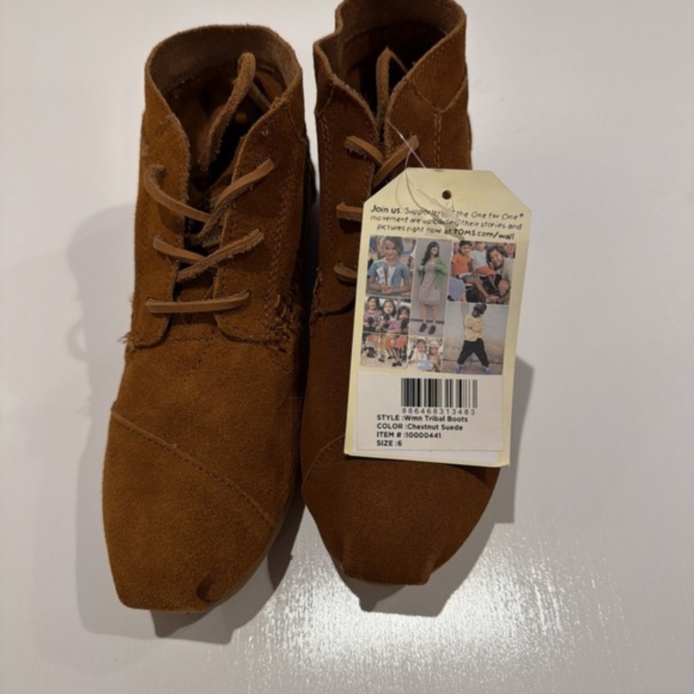 Boho Booties, Toms Women's Moccasin Boots Sz 6 Brown‎ Suede Tribal Lace Up 1742